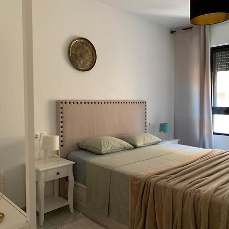 Schoene Wohnung In Zentrum Von Torrevieja Exterior photo